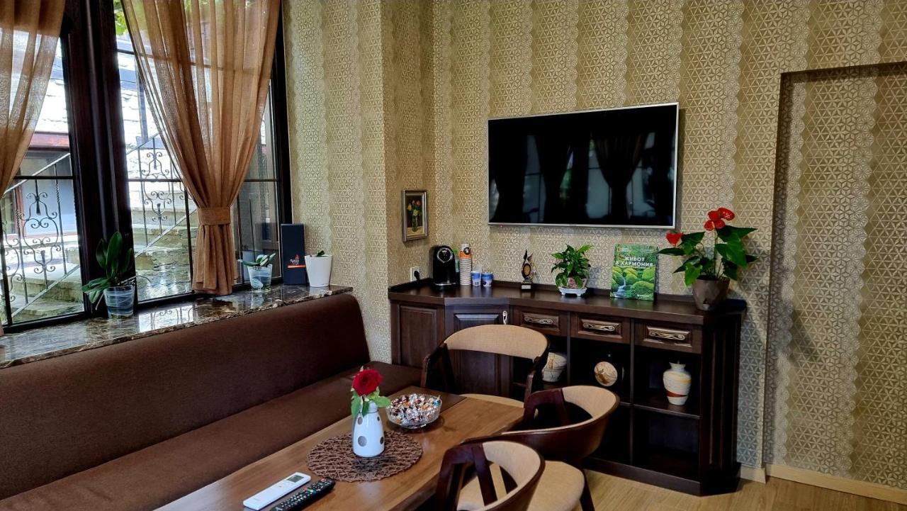 Семеен Хотел Чардаците Lovech Bagian luar foto